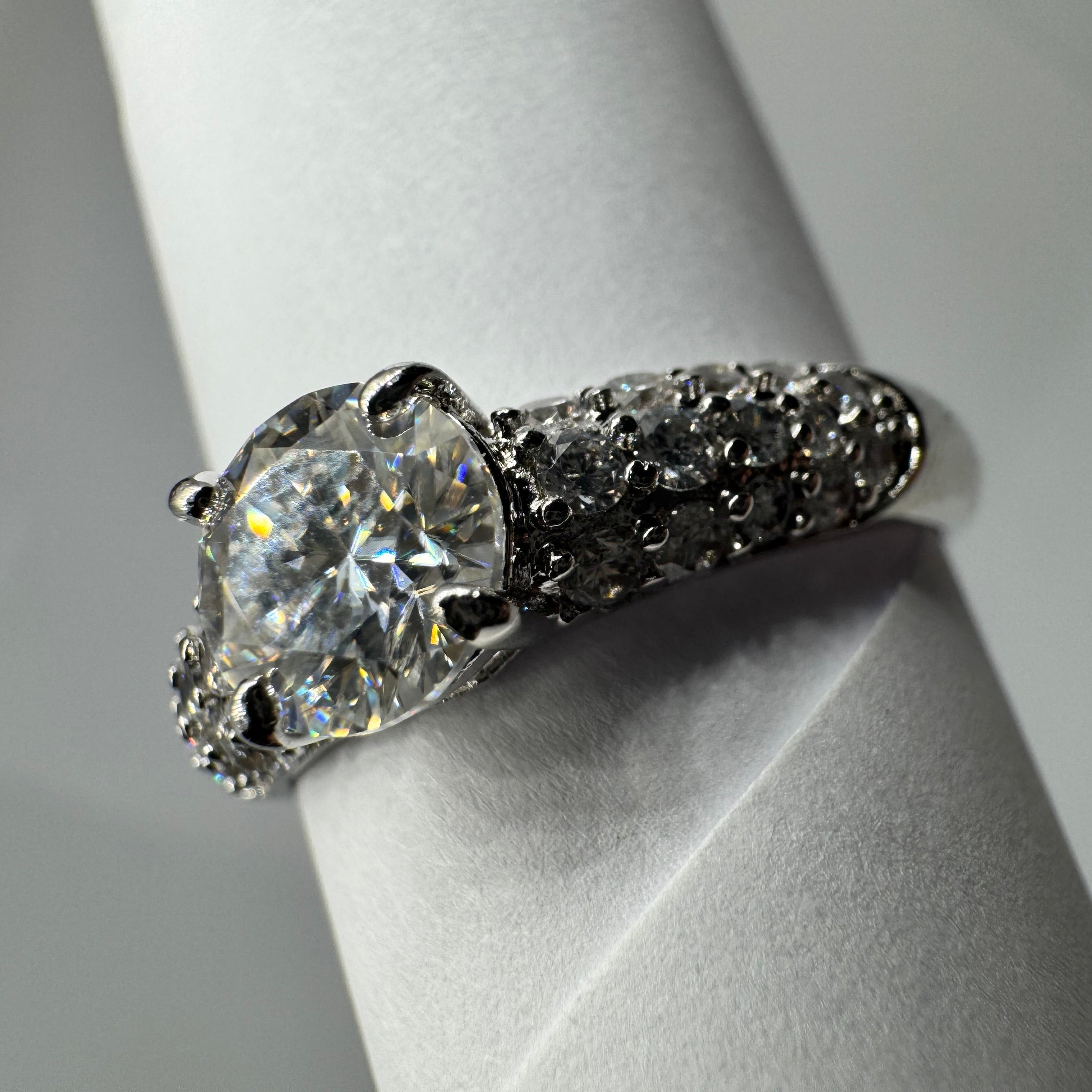“The Eternity Halo” 1Carat Lab-Grown Moissanite Ring – 18K White Gold Plated