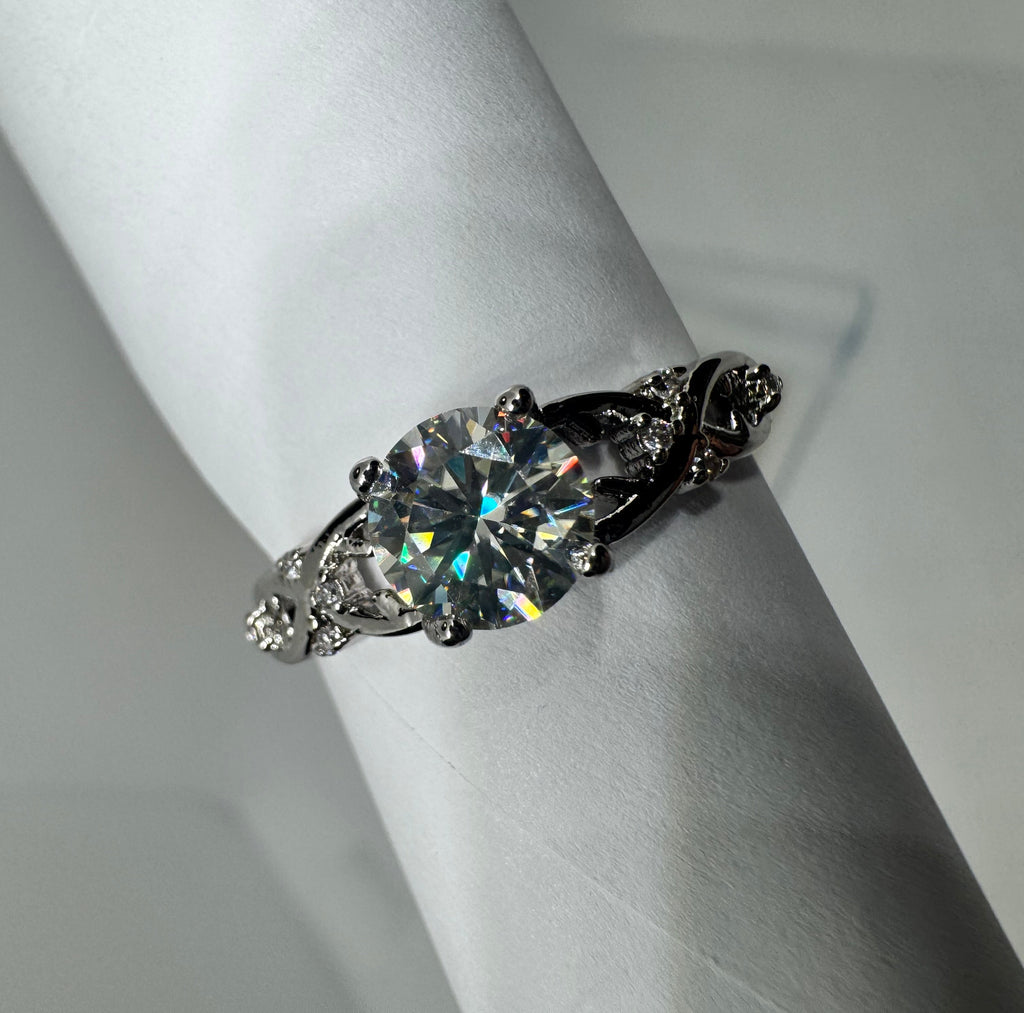 “The Leaf Halo” 1Carat Lab-Grown Moissanite Ring – 18K White Gold Plated
