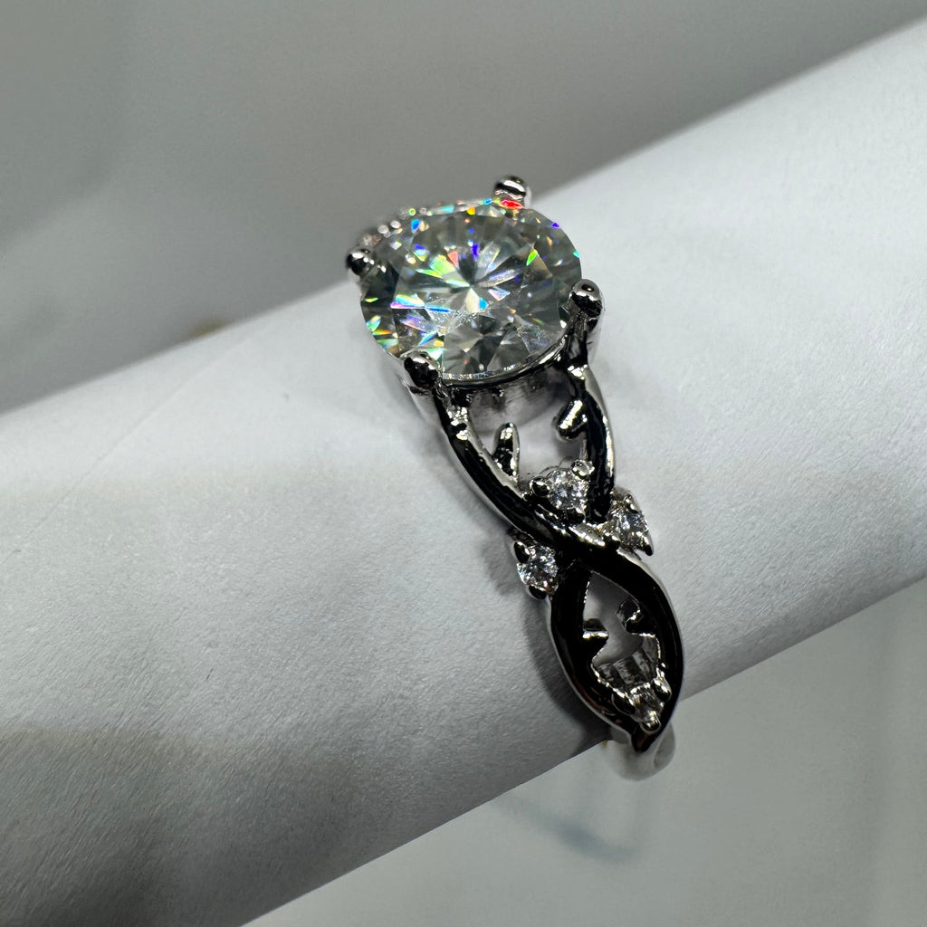 “The Leaf Halo” 1Carat Lab-Grown Moissanite Ring – 18K White Gold Plated