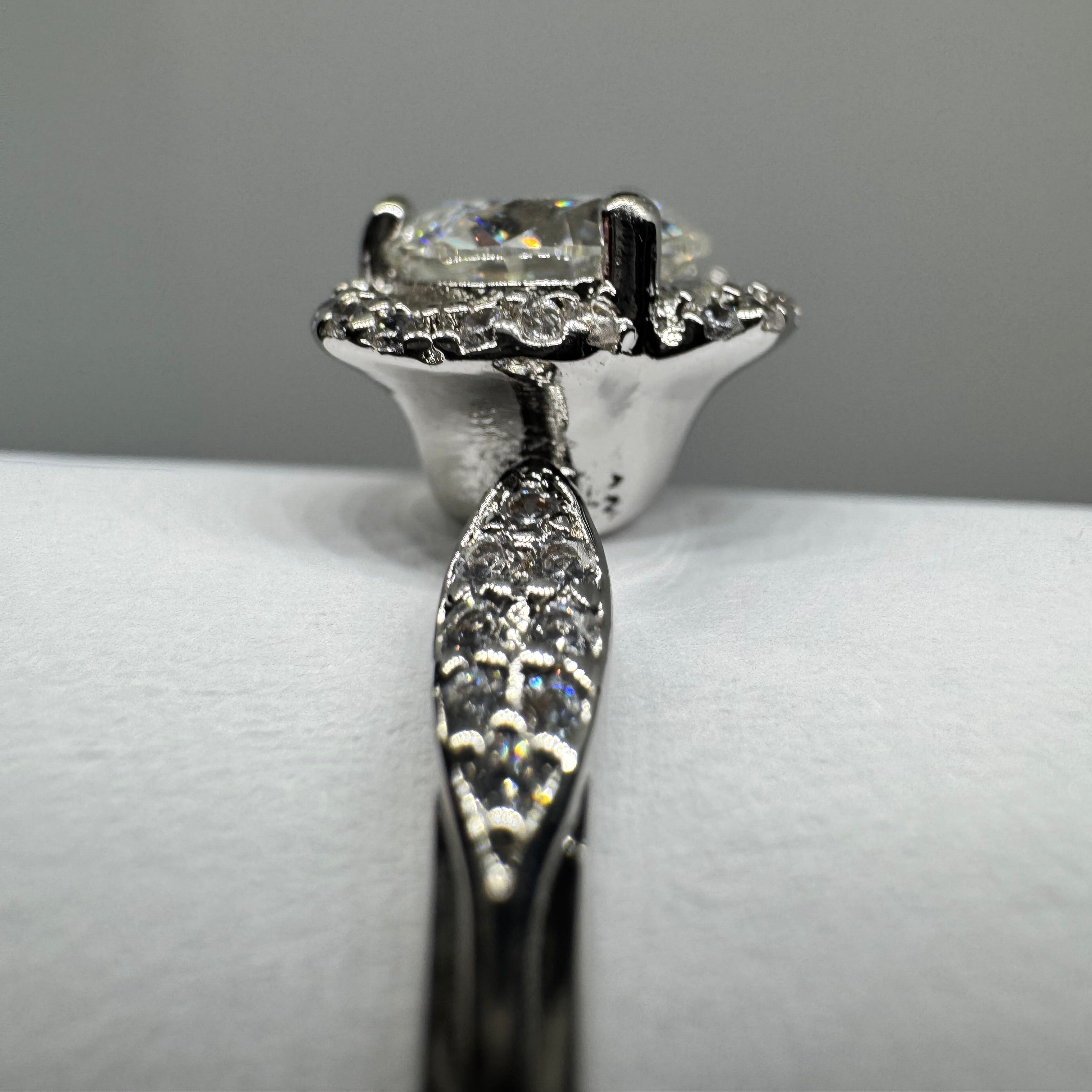 “The Antique Halo” 1Carat Lab-Grown Moissanite Ring – 18K White Gold Plated