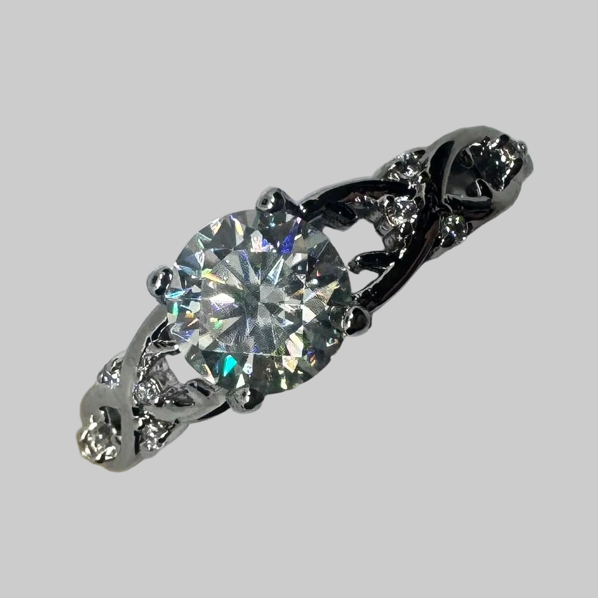 “The Leaf Halo” 1Carat Lab-Grown Moissanite Ring – 18K White Gold Plated