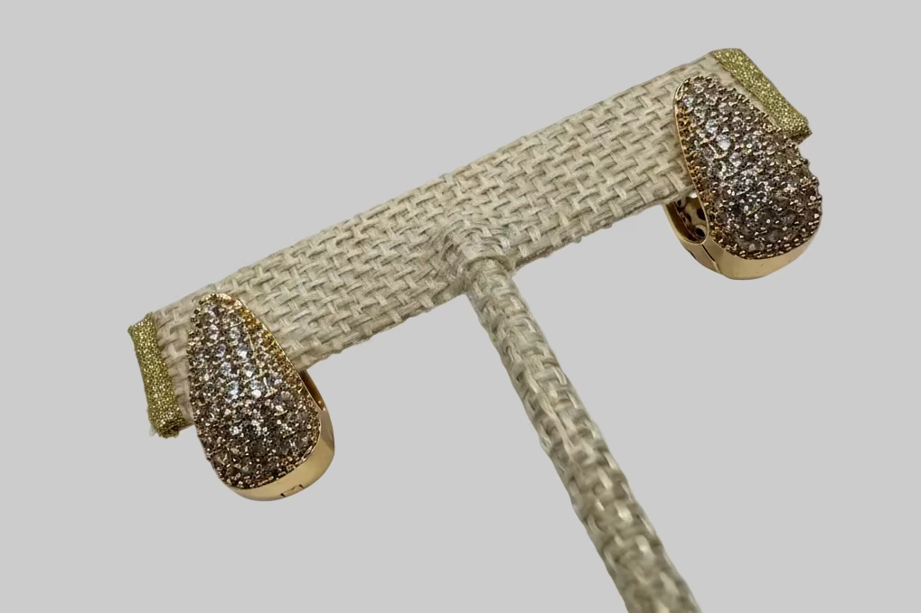 The Modern Choice: Tapered Pavé Crystal Huggie Earrings 18K Gold-plated
